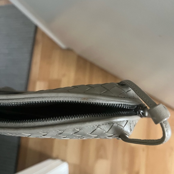 Bottega Veneta Crossbody - Picture 13 of 15